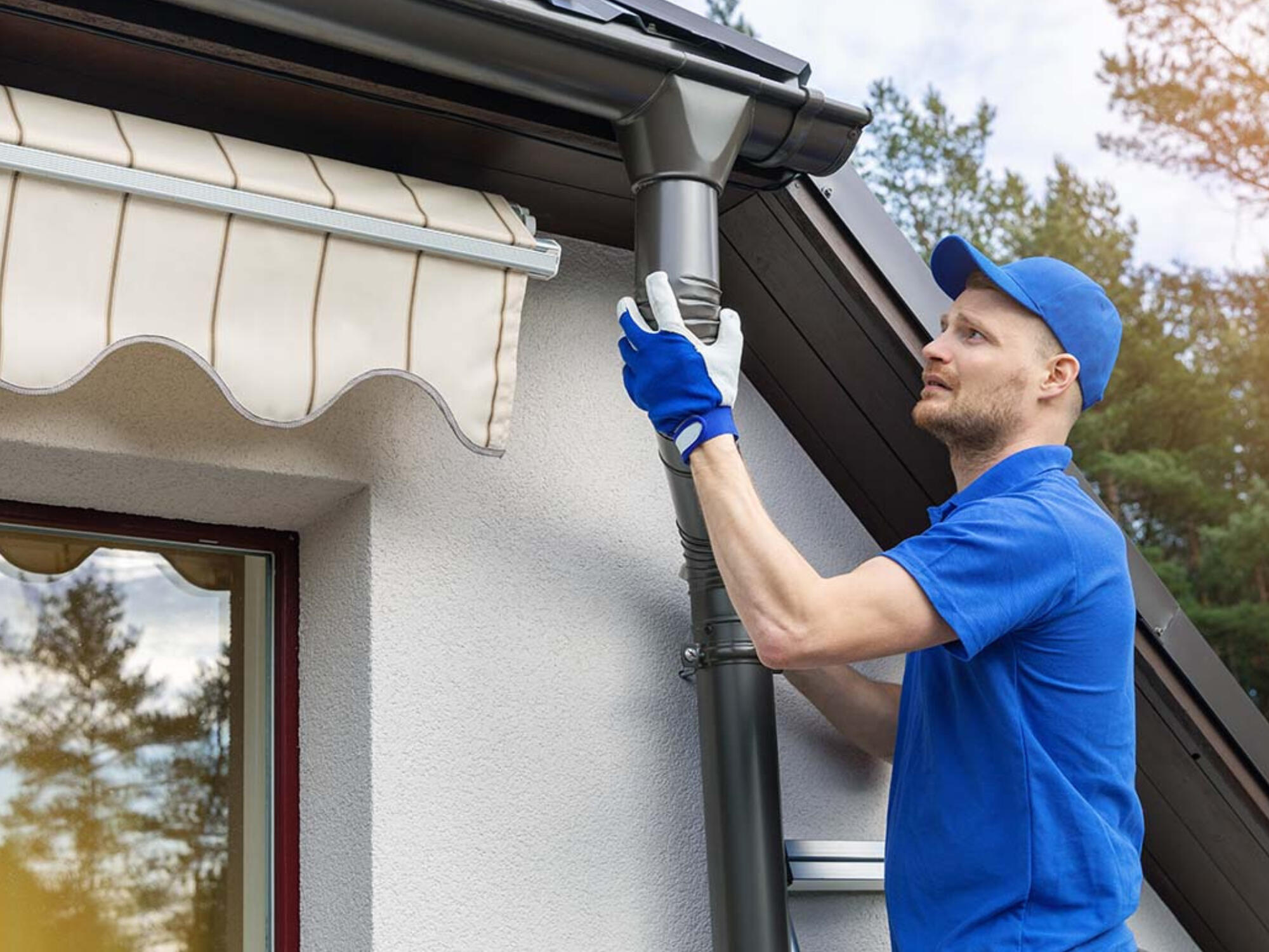 EAVESTROUGH REPAIR CALGARY EAVESTROUGH REPAIR CALGARY